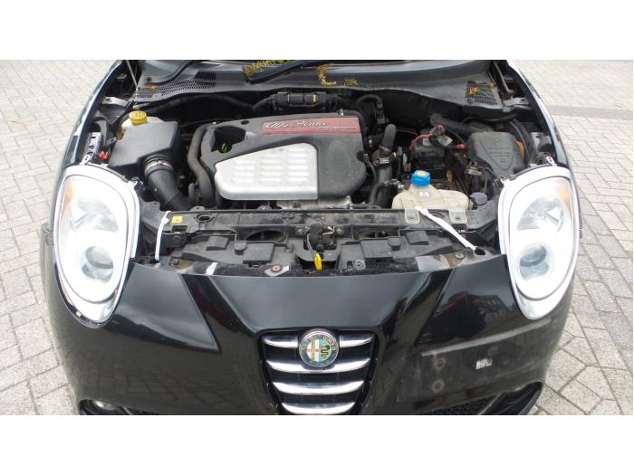 Alfa Romeo MiTo 1.4 Turbo 16V Vehículo de desguace (2009, Unicolor, Negro)