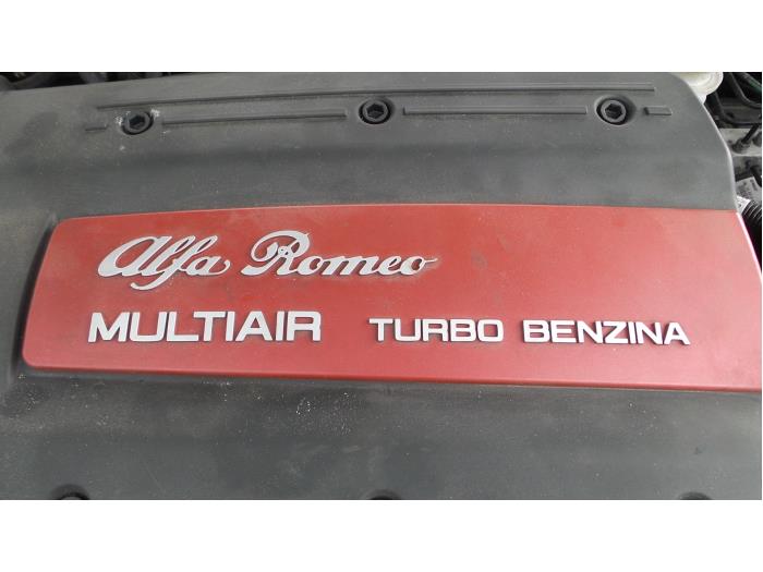 Alfa Romeo Giulietta 1.4 TB 16V MultiAir Salvage vehicle (2012, Unicolor, Black)