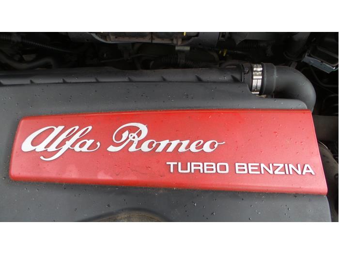 Alfa Romeo MiTo 1.4 Turbo 16V Vehículo de desguace (2010, Plateado)