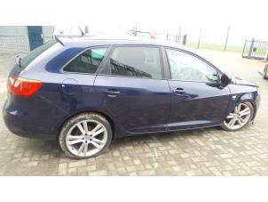 Seat Ibiza ST 1.6 TDI 105 Épave (2012, Métallisé, Bleu)