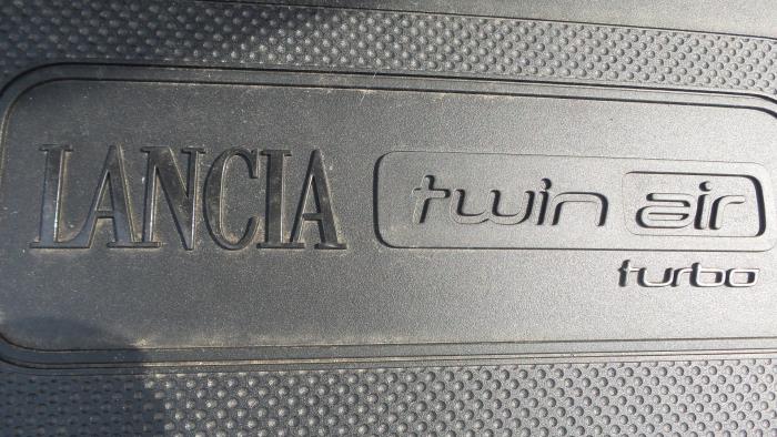 Lancia Ypsilon 0.9 TwinAir 85 Samochód złomowany (2013, Bialy)