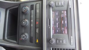 Seat Leon 1.6 TDI Ecomotive 16V Vehículo de desguace (2015, Antracita)