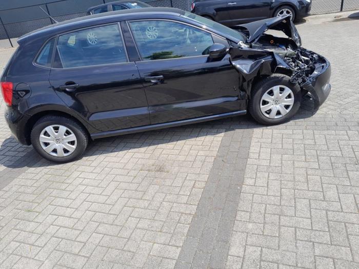 Volkswagen Polo V 1.2 12V Épave (2011, Métallisé, Noir)