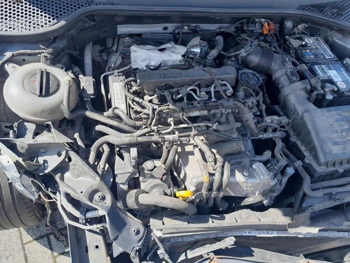 Seat Leon ST 1.6 TDI Ecomotive 16V Samochód złomowany (2014, Niebieski, Antracytowy)