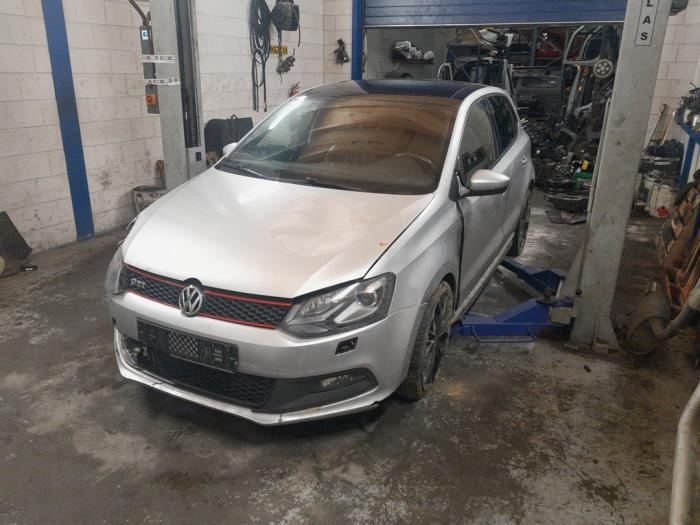Volkswagen Polo V 1.4 GTI 16V Samochód złomowany (2011, Metalik, Srebrny)
