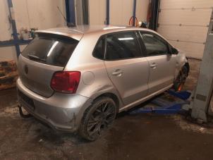 Volkswagen Polo V 1.4 GTI 16V Samochód złomowany (2011, Metalik, Srebrny)
