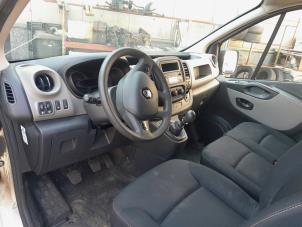 Renault Trafic 1.6 dCi 95 Schrottauto (2017, Weiß)
