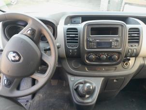 Renault Trafic 1.6 dCi 95 Schrottauto (2017, Weiß)