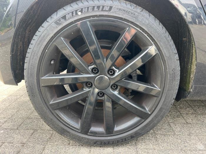 Volkswagen Golf VI 1.4 TSI 122 16V Samochód złomowany (2010, Metalik, Czarny)