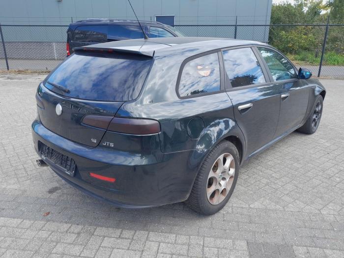 Alfa Romeo 159 1.9 JTS 16V Salvage vehicle (2007, Black)