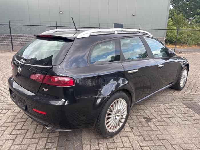 Alfa Romeo 159 Sportwagon 1.8 TBi 16V Épave (2011, Noir)
