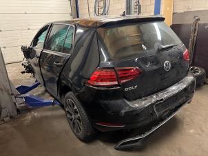 Volkswagen Golf VII 1.0 TSI 12V BlueMotion Vehículo de desguace (2019, Metálico, Negro)