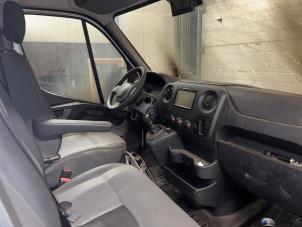 Renault Master III 2.3 dCi 125 16V FWD Vehículo de desguace (2018, Blanco)