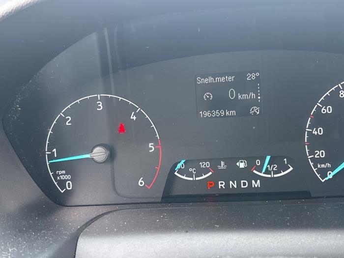 Ford Transit Custom 2.0 TDCi 16V Eco Blue 130 Vehículo de desguace (2018, Blanco)