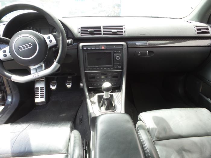 Audi RS4 Schrottauto (2008, Grau)