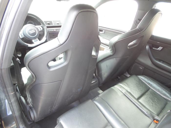 Audi RS4 Schrottauto (2008, Grau)