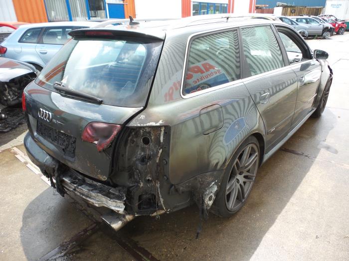 Audi RS4 Schrottauto (2008, Grau)