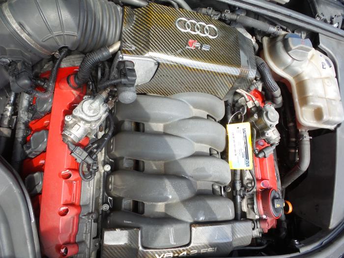 Audi RS4 Schrottauto (2008, Grau)