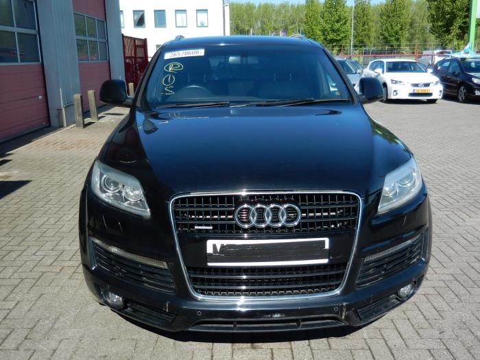 Audi Q7 3.0 TDI V6 24V Schrottauto (2006, Schwarz)