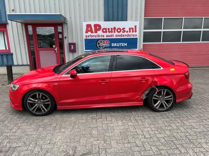 Audi A3 Limousine 1.4 TFSI ACT 16V Samochód złomowany (2014, Czerwony)