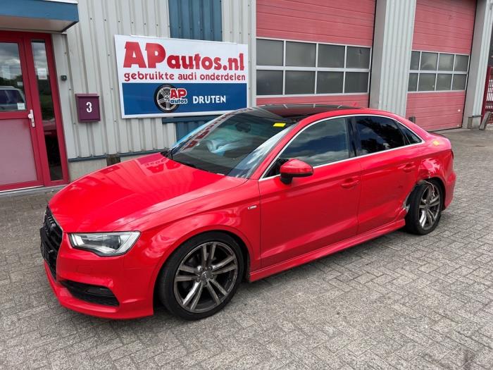 Audi A3 Limousine 1.4 TFSI ACT 16V Samochód złomowany (2014, Czerwony)