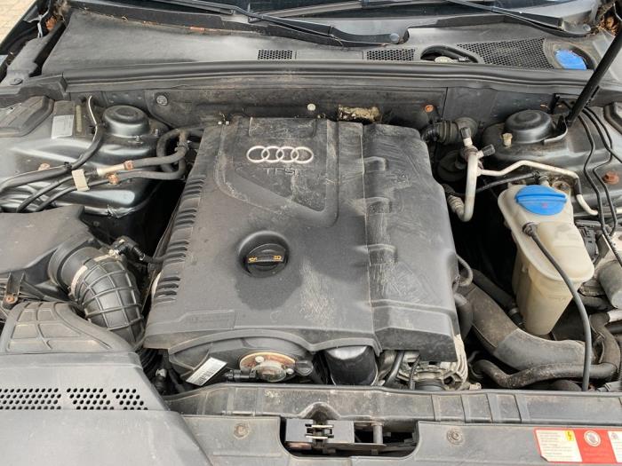 Audi A4 Avant 2.0 TFSI 16V Skadat fordon (2010, GRIJS)