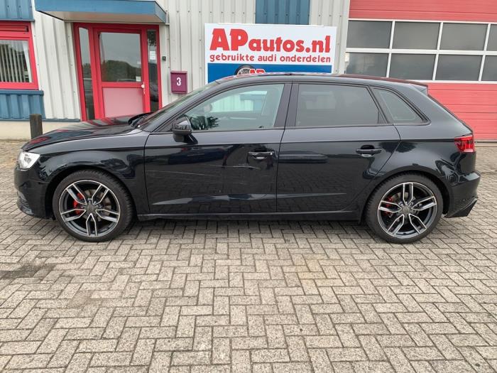 Audi A3 Sportback 1.4 TFSI 16V Skadat fordon (2013, ZWART)