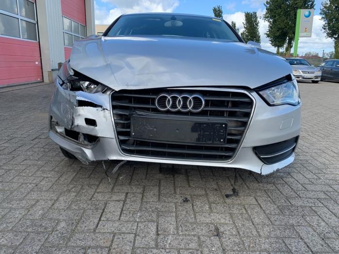 Audi A3 Sportback 1.4 TFSI 16V Schrottauto (2013, Grau)