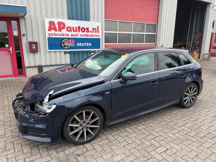 Audi A3 Sportback 1.4 TFSI ACT Ultra 16V Skrotfordon (2017, BLAUW)