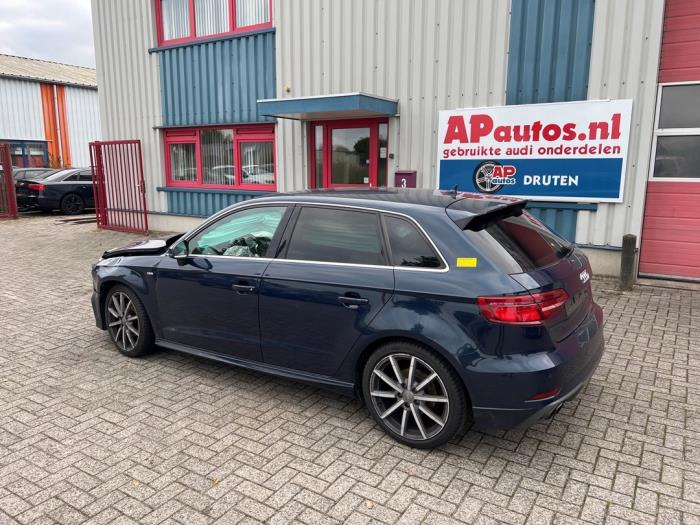 Audi A3 Sportback 1.4 TFSI ACT Ultra 16V Skrotfordon (2017, BLAUW)