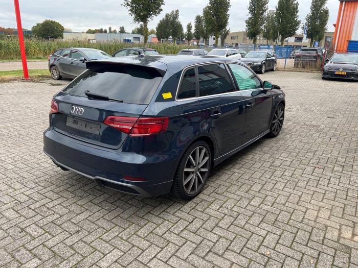 Audi A3 Sportback 1.4 TFSI ACT Ultra 16V Skrotfordon (2017, BLAUW)