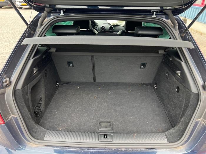 Audi A3 Sportback 1.4 TFSI ACT Ultra 16V Skrotfordon (2017, BLAUW)