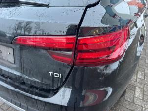 Audi A4 Avant 2.0 TDI Ultra 16V Épave (2017, Noir)