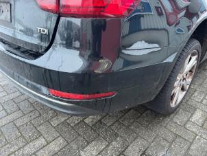 Audi A4 Avant 2.0 TDI Ultra 16V Épave (2017, Noir)