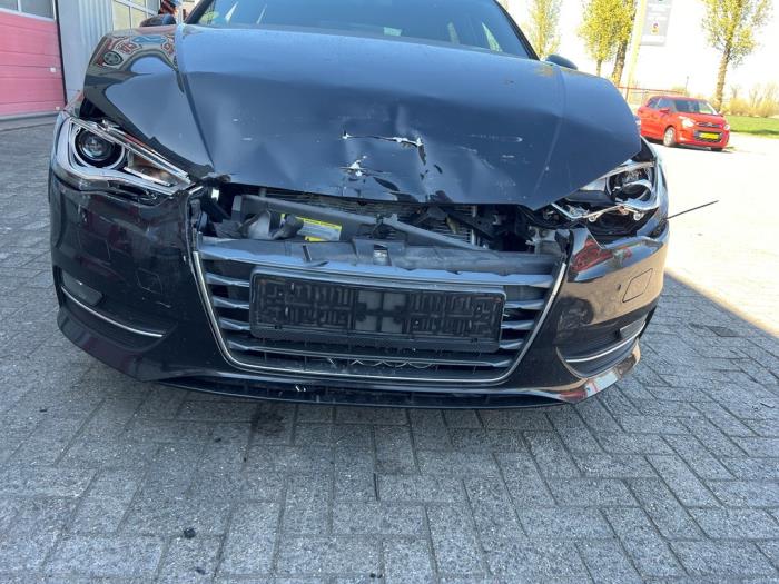 Audi A3 Sportback 1.6 TDI 16V Épave (2013, Noir)