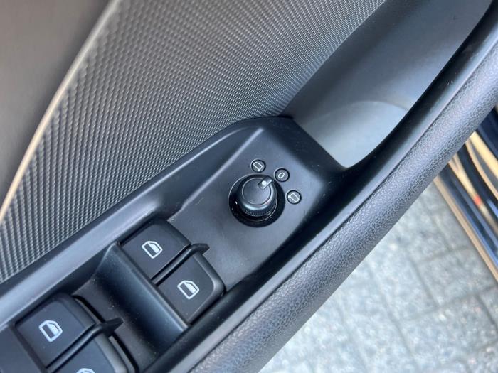 Audi A3 Sportback 1.6 TDI 16V Épave (2013, Noir)
