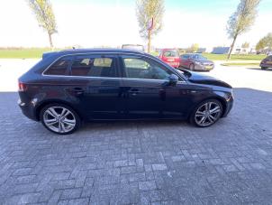 Audi A3 Sportback 1.6 TDI 16V Épave (2013, Noir)