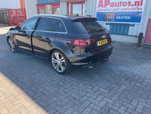 Audi A3 Sportback 1.6 TDI 16V Épave (2013, Noir)