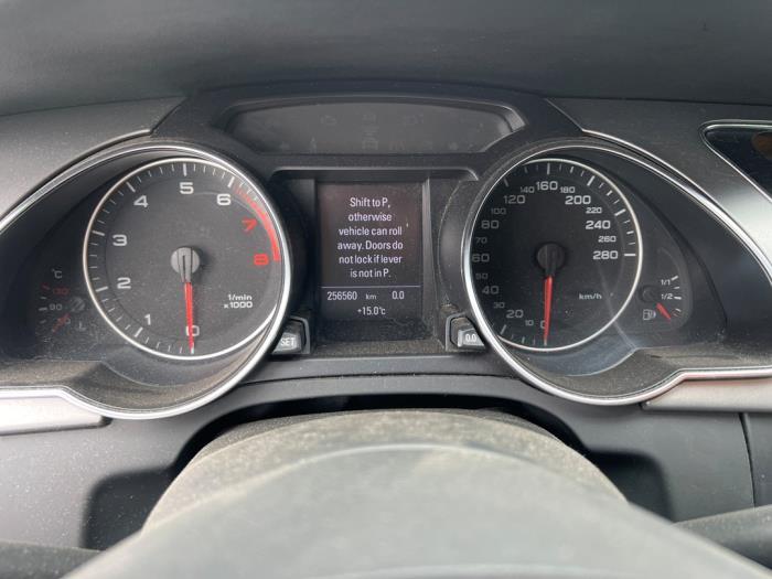 Audi A5 3.2 FSI V6 24V Quattro Unfallauto (2007, Grau)