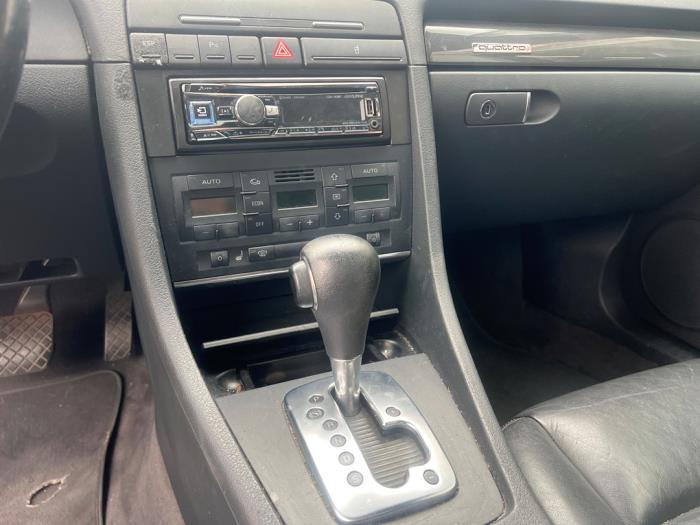 Audi A4 Cabriolet 3.0 V6 30V Coche dañado (2004, Gris)