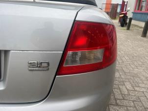 Audi A4 Cabriolet 3.0 V6 30V Coche dañado (2004, Gris)