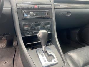 Audi A4 Cabriolet 3.0 V6 30V Coche dañado (2004, Gris)