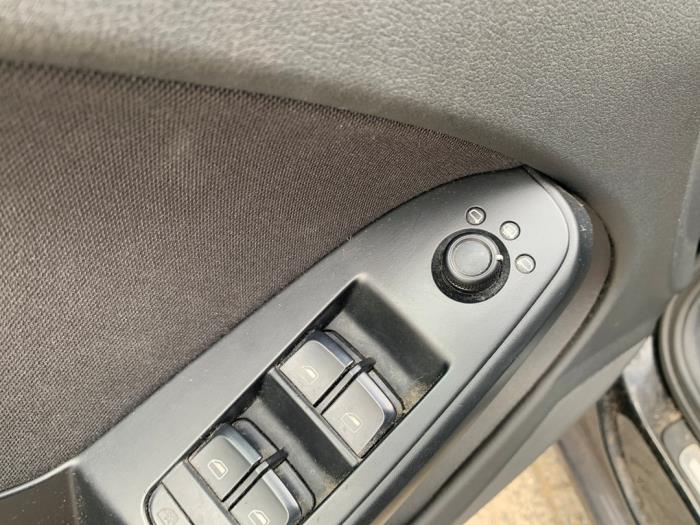 Audi A4 Avant 2.0 TFSI 16V Quattro Coche dañado (2009, Negro)
