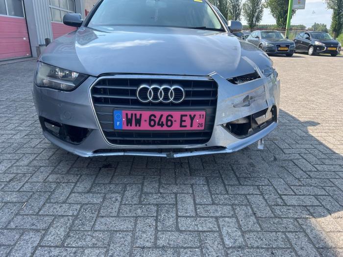 Audi A4 2.0 TDI 16V Vehículo de desguace (2015)