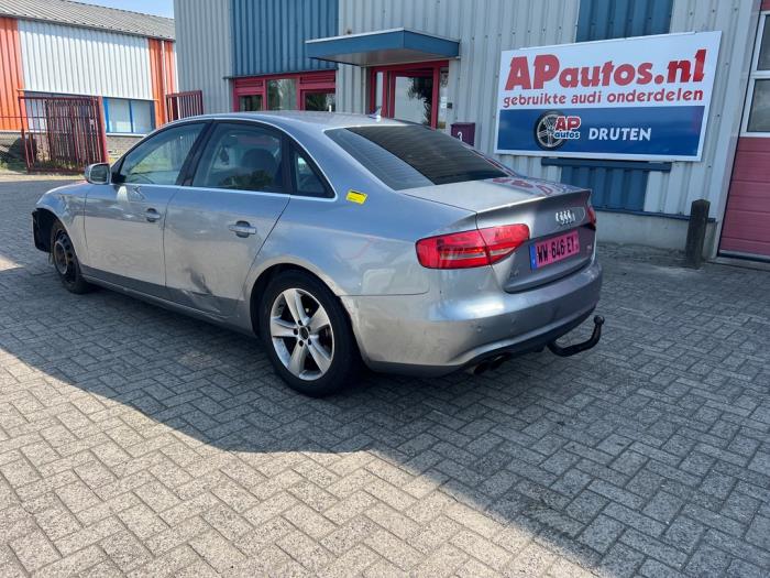 Audi A4 2.0 TDI 16V Vehículo de desguace (2015)
