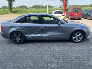 Audi A4 2.0 TDI 16V Vehículo de desguace (2015)