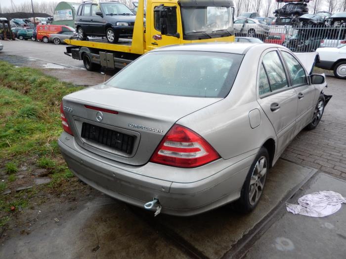 Mercedes C 1.8 C-200K 16V Salvage vehicle (2006, Dark, Silver)