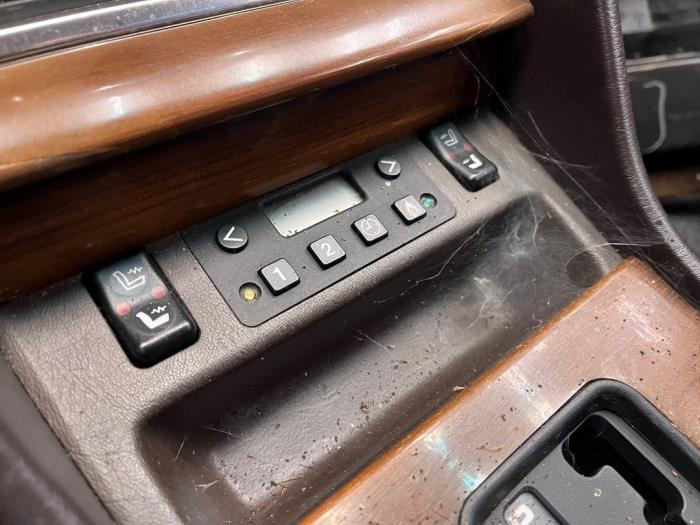 Mercedes S 420 SE,SEL Salvage vehicle (1988)