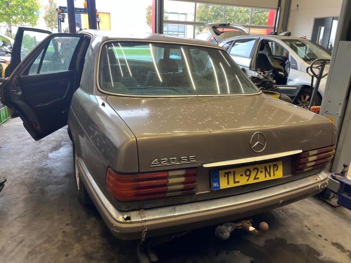 Mercedes S 420 SE,SEL Salvage vehicle (1988)