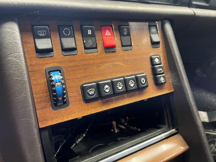 Mercedes S 420 SE,SEL Salvage vehicle (1988)
